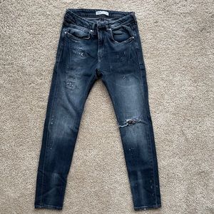 Zara men’s distressed jeans size 31